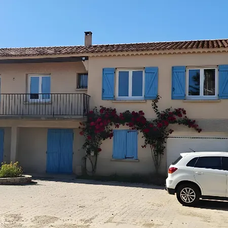 Сasa de vacaciones Spacious Home, 4bed-2bath, Wifi, Ac, Free Parking, Nearby