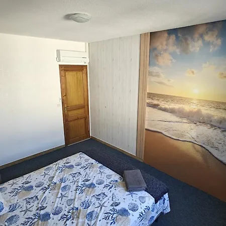 Spacious Home, 4bed-2bath, Wifi, Ac, Free Parking, Nearby * 梅兹