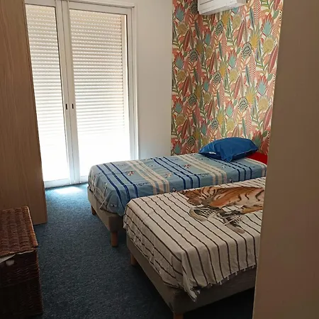 Spacious Home, 4bed-2bath, Wifi, Ac, Free Parking, Nearby *